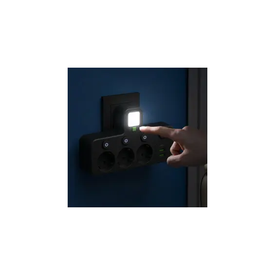 aptel-da706a-produzni-kabel-3x230-v-3xusb-s-led-svjetlom-82303-da706a.webp