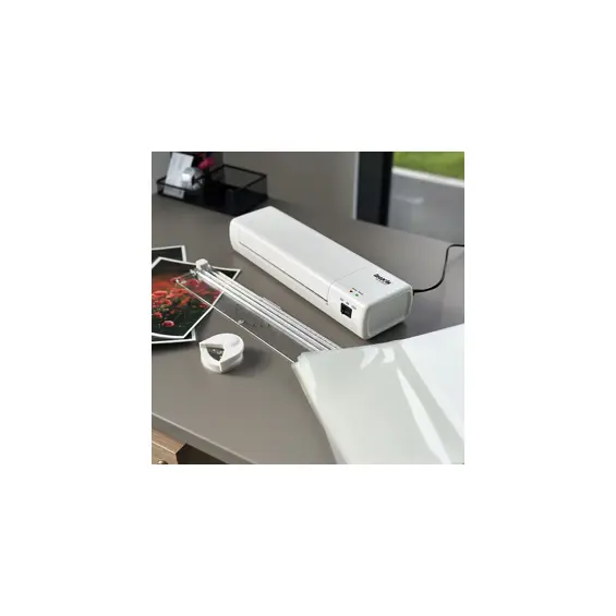 izoxis-4u1-a4-laminator-500w-s-rezacem-i-60-folija-za-plasti-59887-00025417.webp