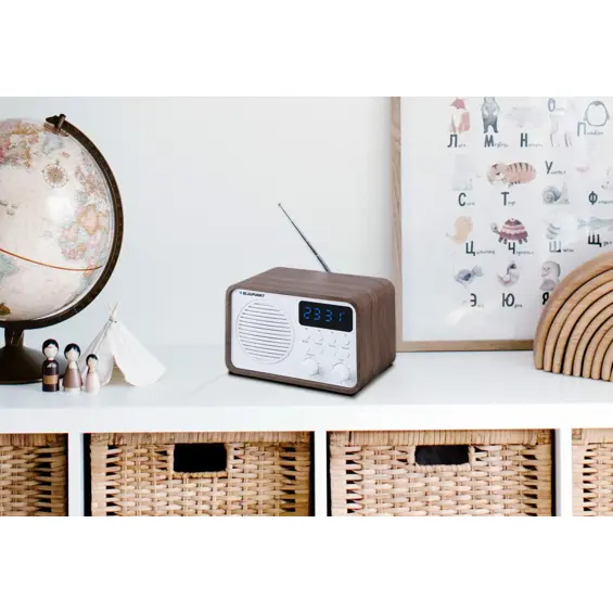 Blaupunkt PP7BT prijenosni FM radio s Bluetoothom, USB-om i AUX ulazom – 4 W