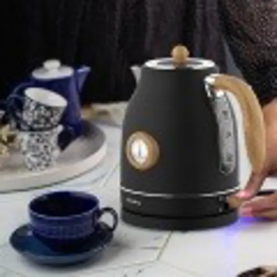 Klausberg KB-7907 retro kuhalo za vodu s termometrom 1,7 L, 2200 W – crno