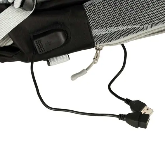 Putni ruksak za avion s USB priključkom i pretincem za obuću
