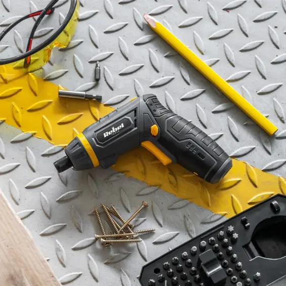 Rebel Tools RB-1003 akumulatorski odvijač 3,6 V set 54 bita