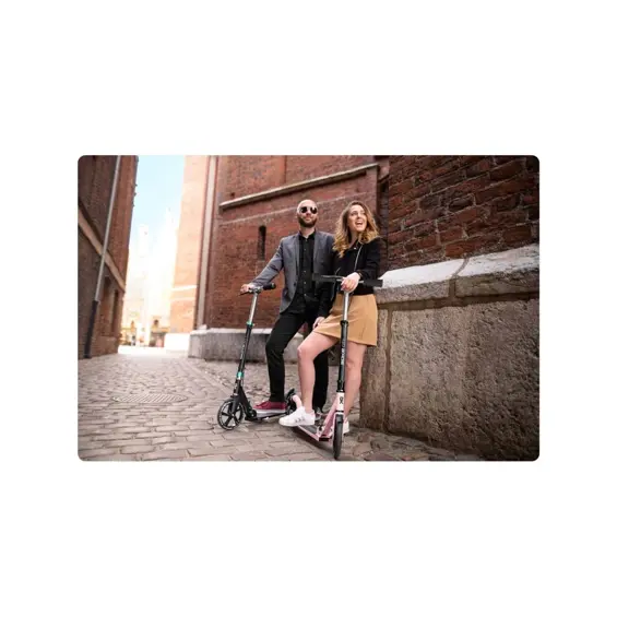 Soke City romobil crno-ružičasti – lagani gradski romobil za djecu i mlade